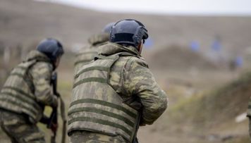 mn-lacinda-movqelerimiz-artilleriya-qurgulari-ve-minaatanlardan-atese-tutulur